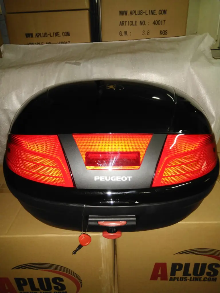 TOP CASE 46 PEUGEOT NOIR 